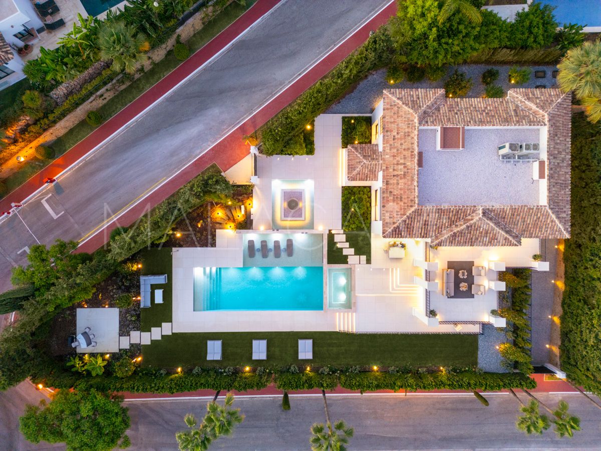 For sale villa with 6 bedrooms in Sierra Blanca