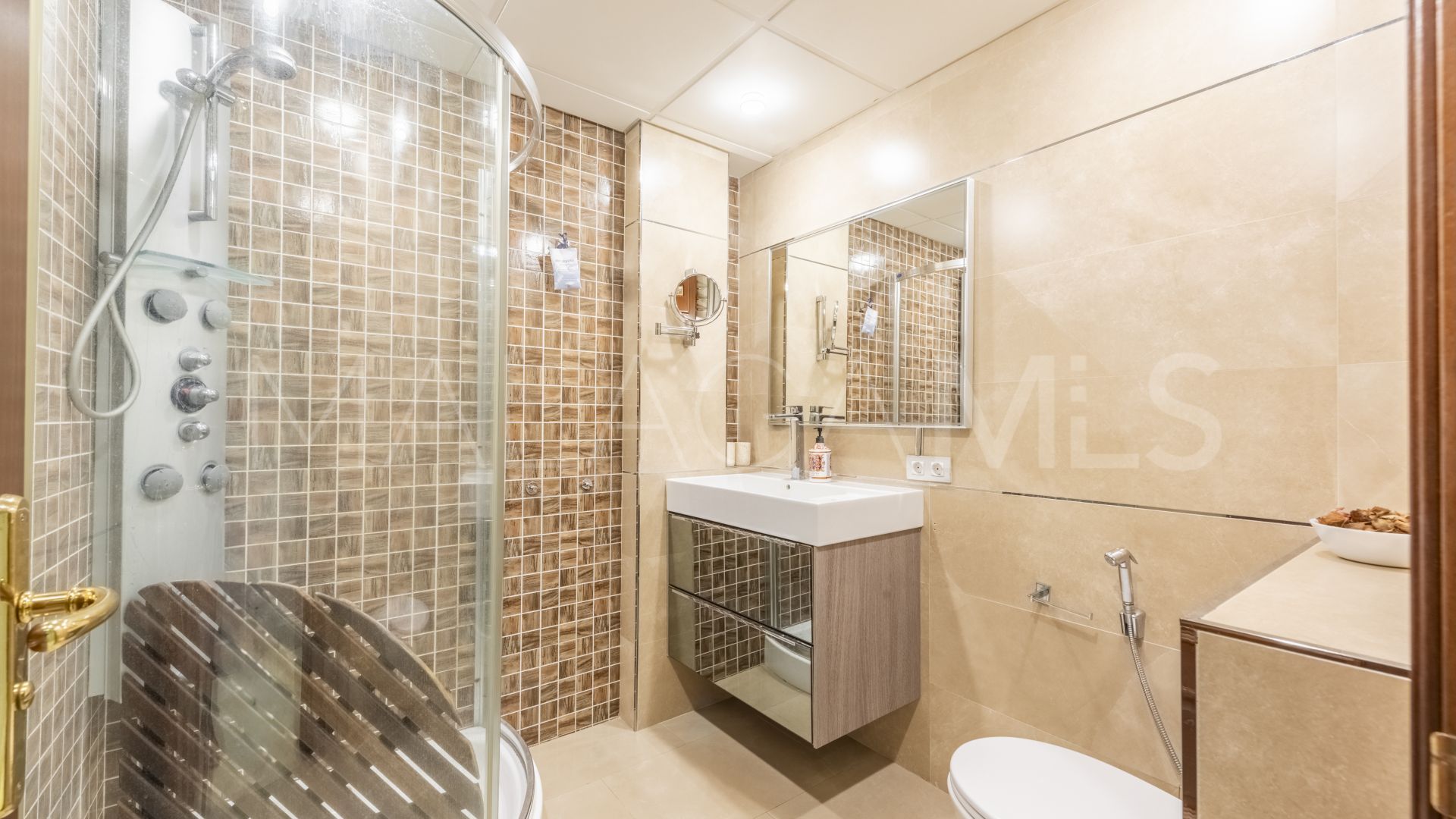 Ground floor apartment for sale in Mar Azul with 4 bedrooms