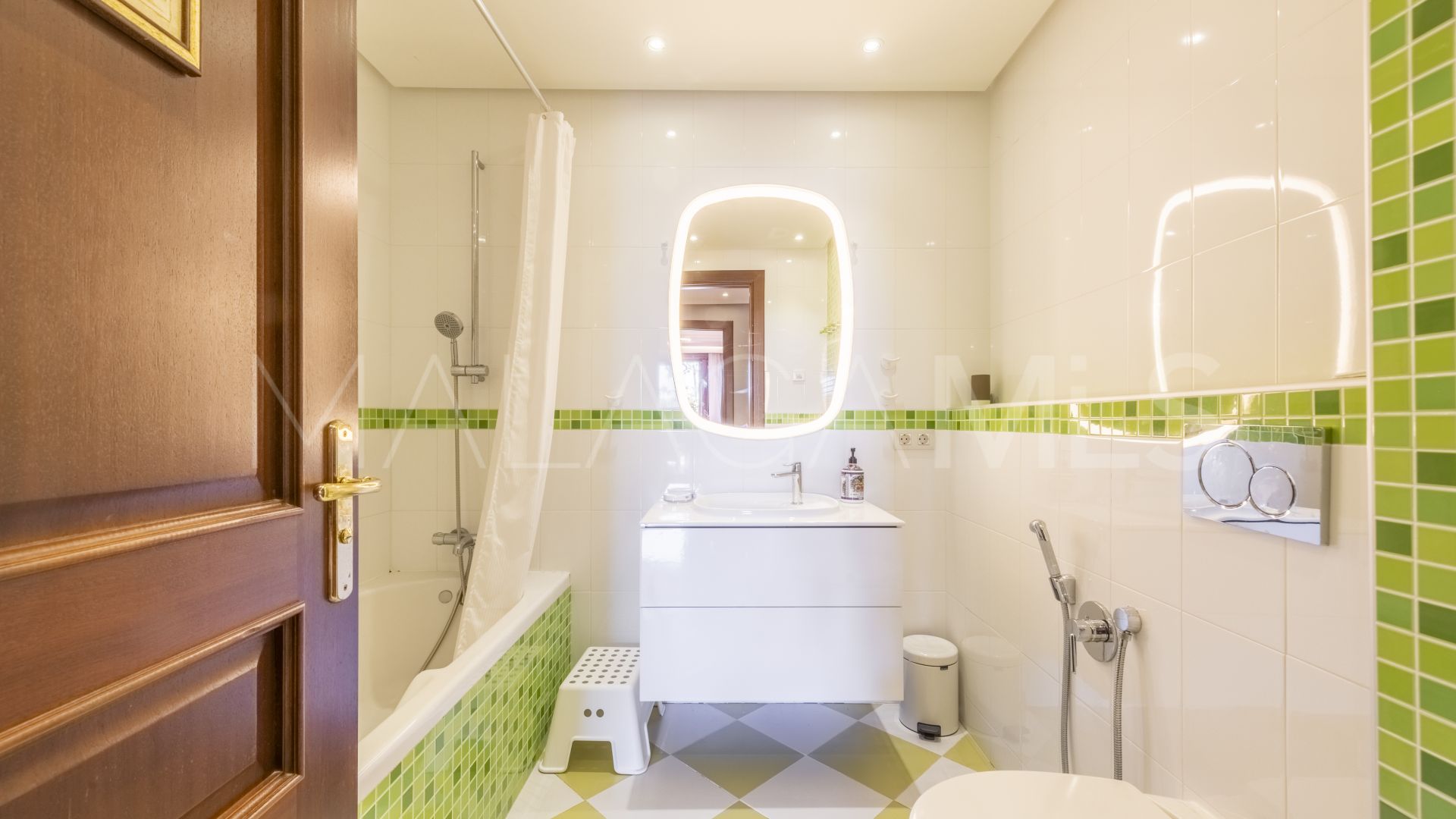 Ground floor apartment for sale in Mar Azul with 4 bedrooms