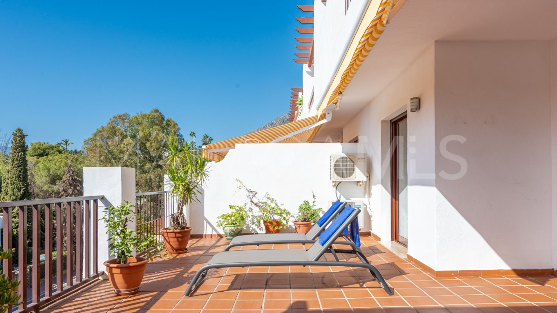 For sale Coto Real II apartment with 2 bedrooms