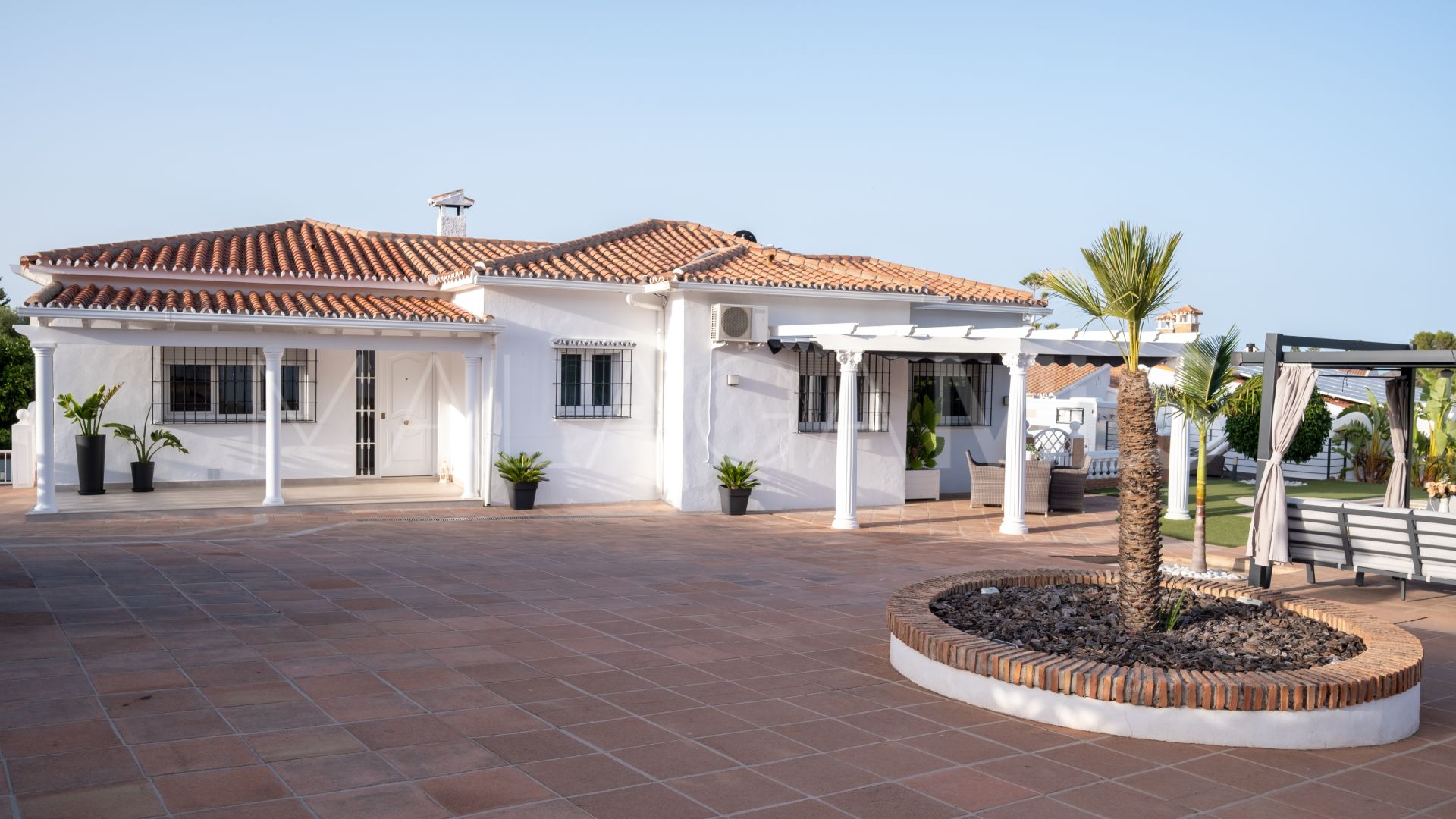 Se vende villa de 4 bedrooms in Pinos de Alhaurín