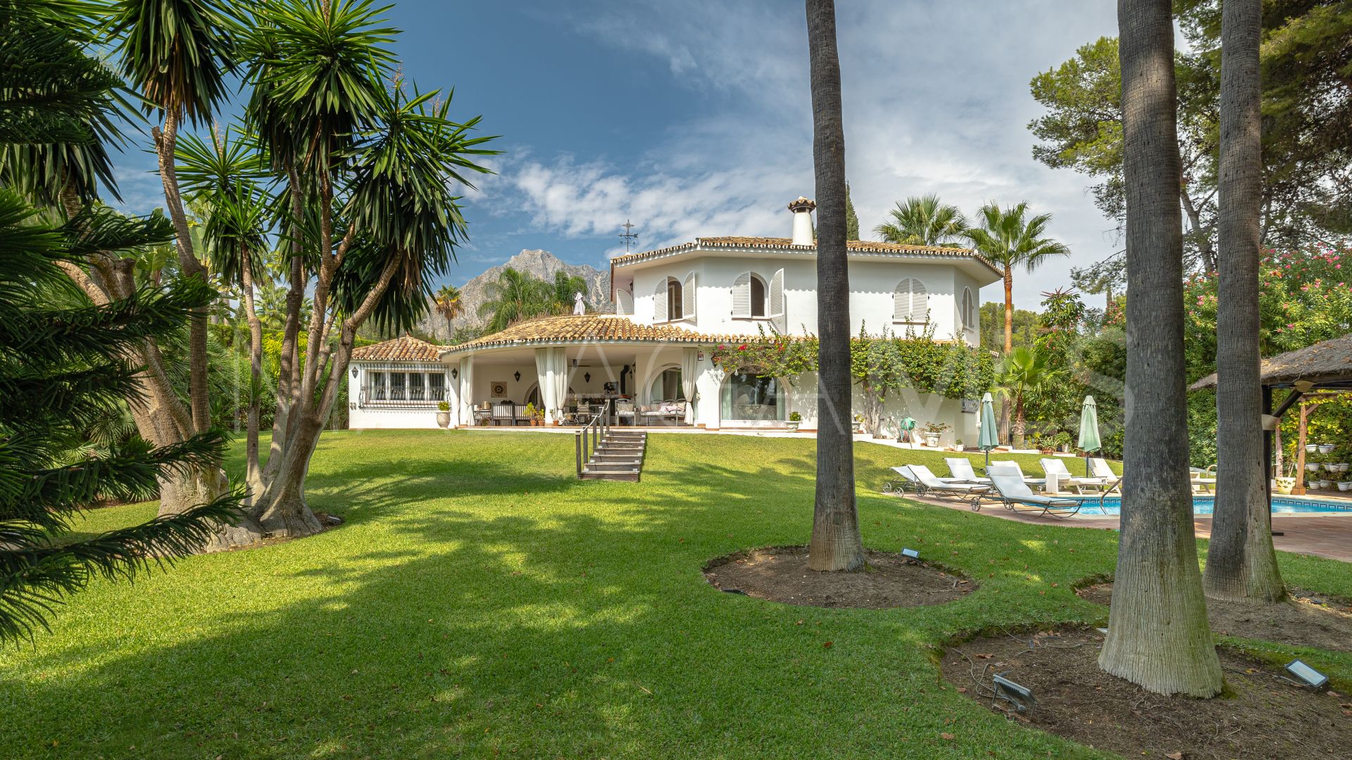 Villa for sale in Rocio de Nagüeles