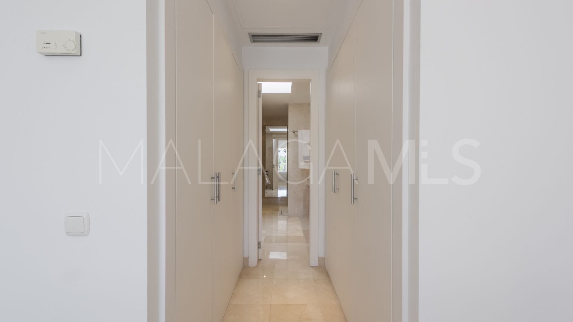 Appartement terrasse for sale in Alcazaba Beach