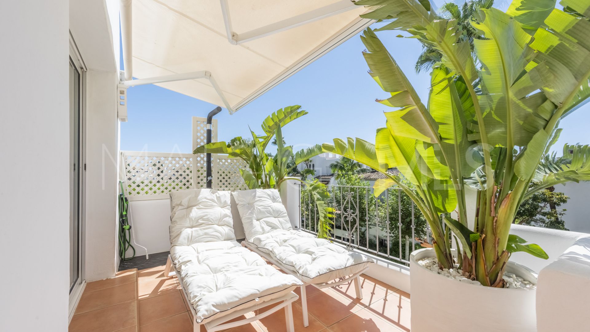 Appartement terrasse for sale in Alcazaba Beach