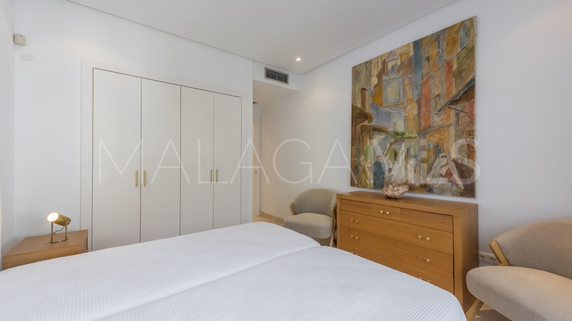 Appartement terrasse for sale in Alcazaba Beach