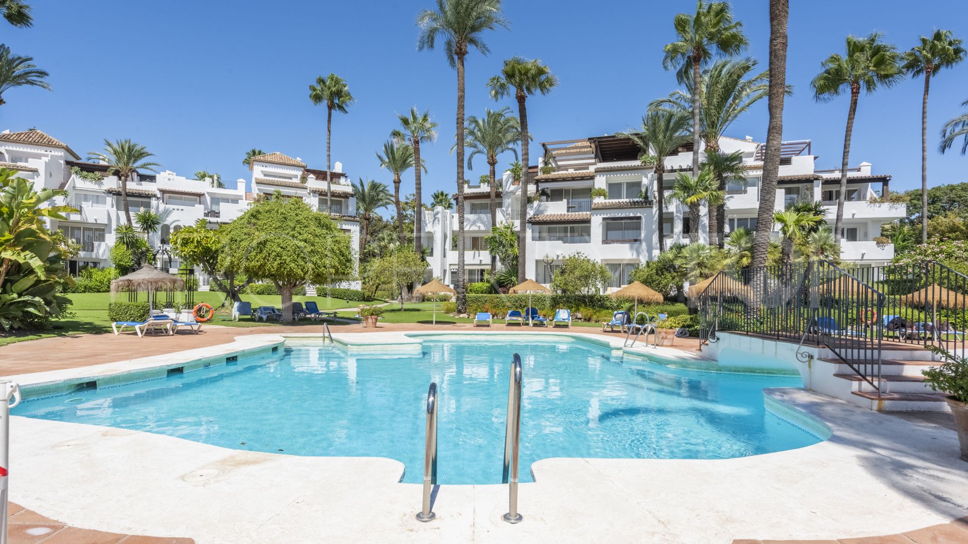 For sale Alcazaba Beach penthouse