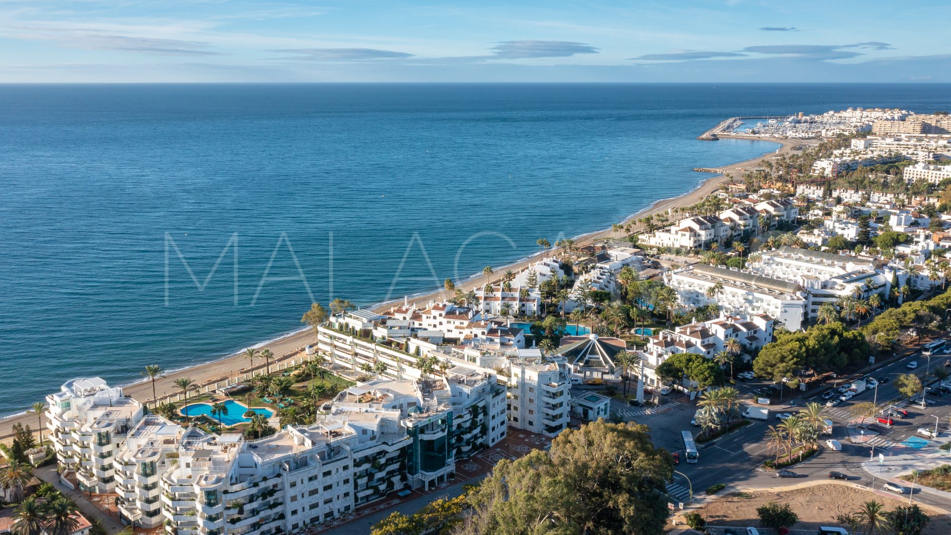 Duplex penthouse for sale in Playa Esmeralda