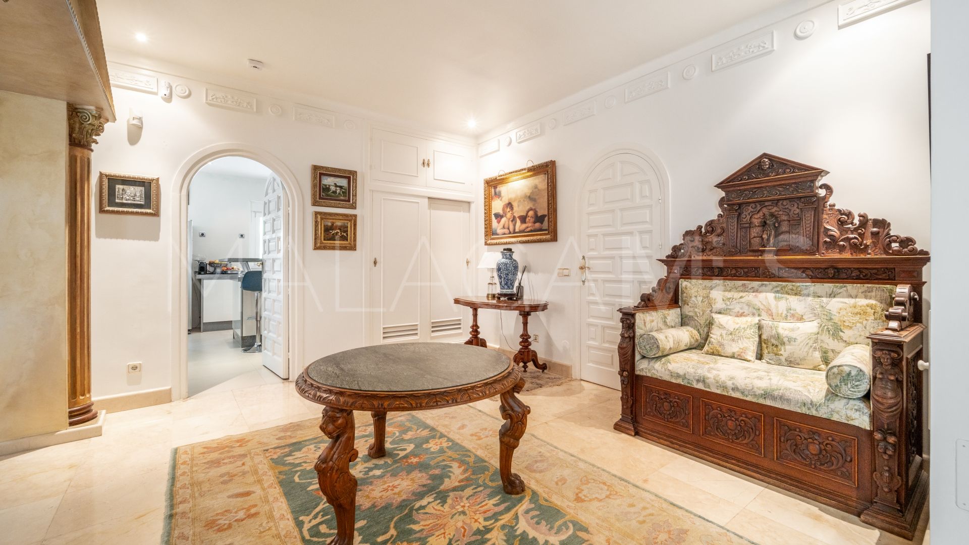 Villa for sale in Guadalmina Alta