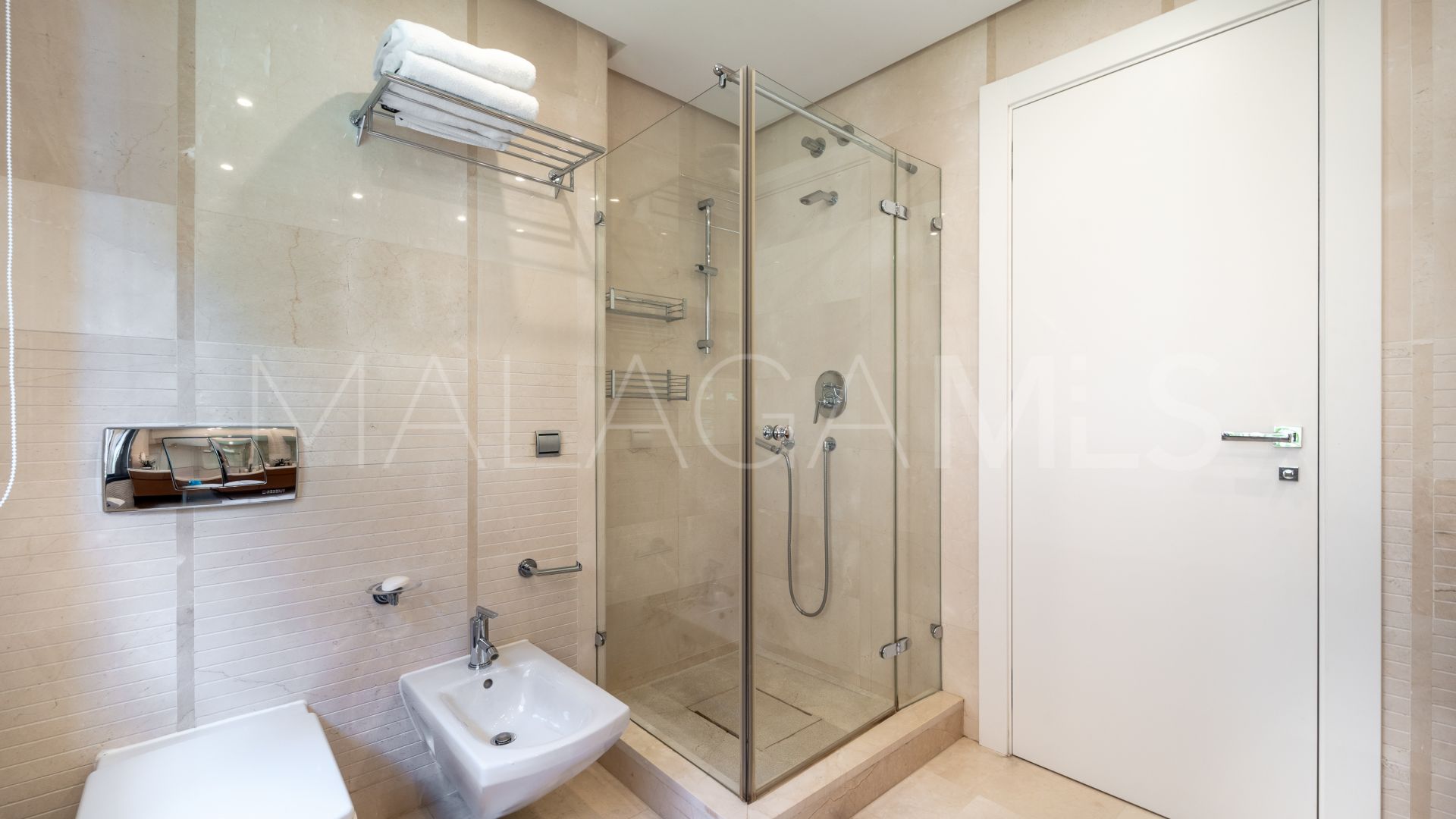 2 bedrooms Mansion Club apartment for sale
