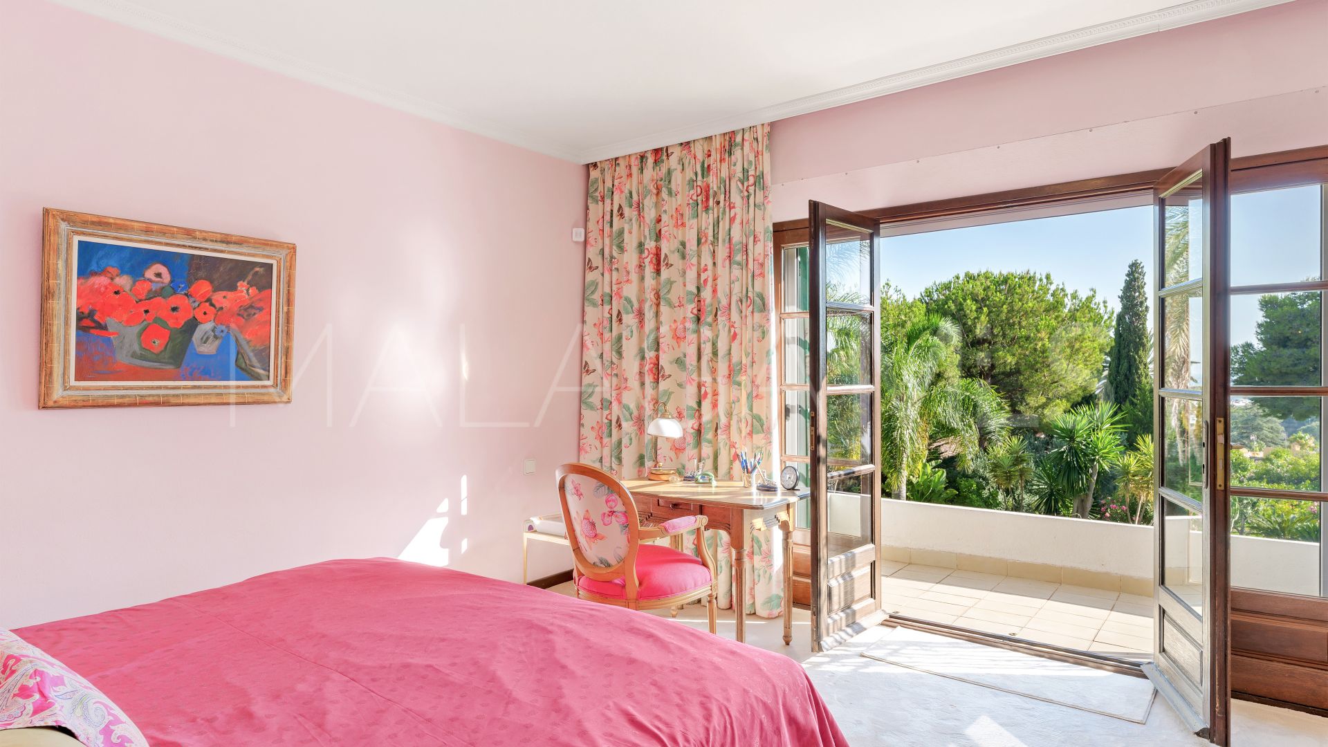 Villa for sale in Marbella Golden Mile