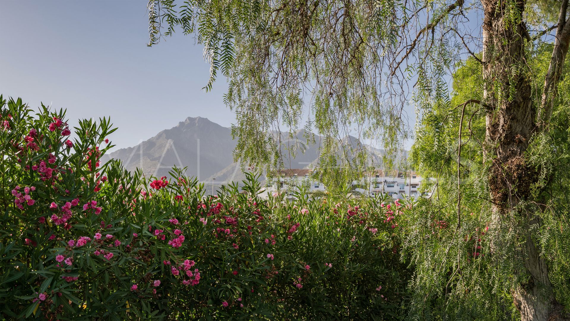 Villa for sale in Marbella Golden Mile