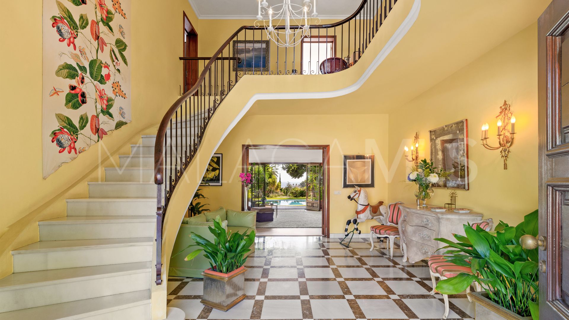 Villa for sale in Marbella Golden Mile