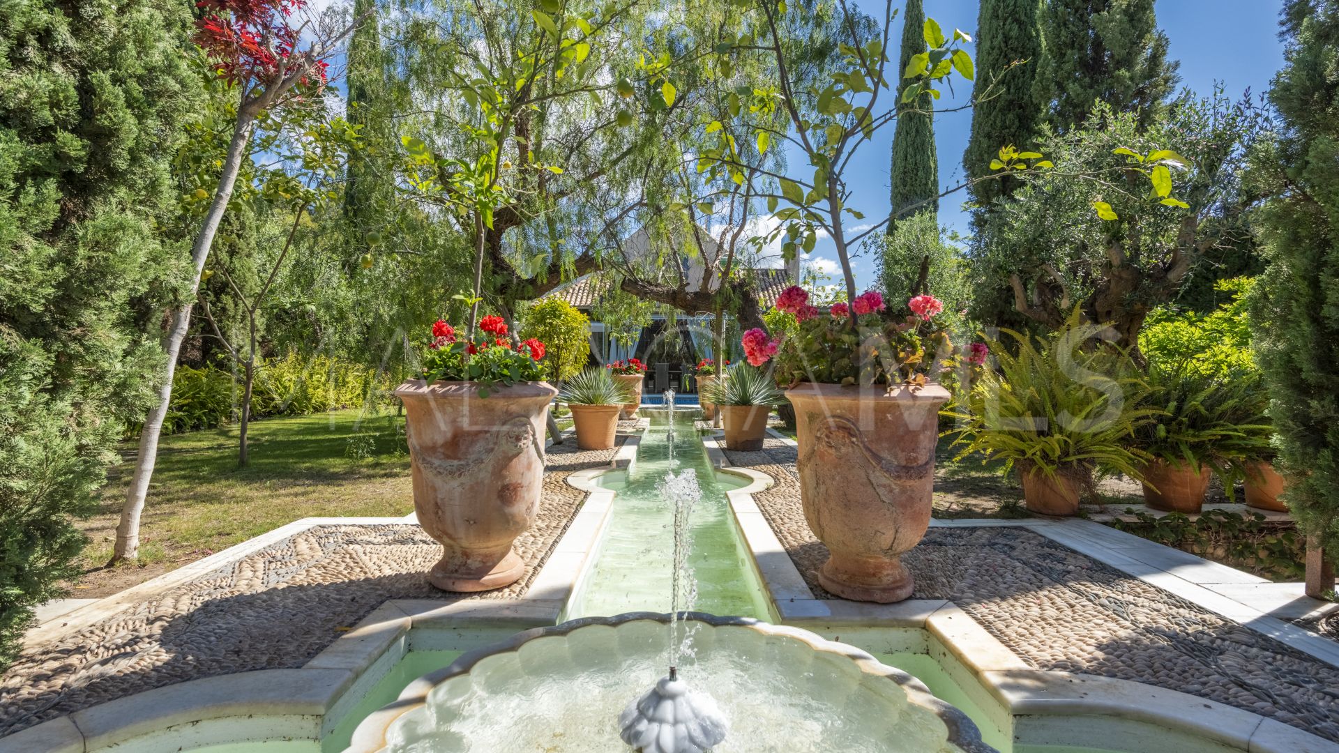 Villa for sale in Marbella Goldene Meile