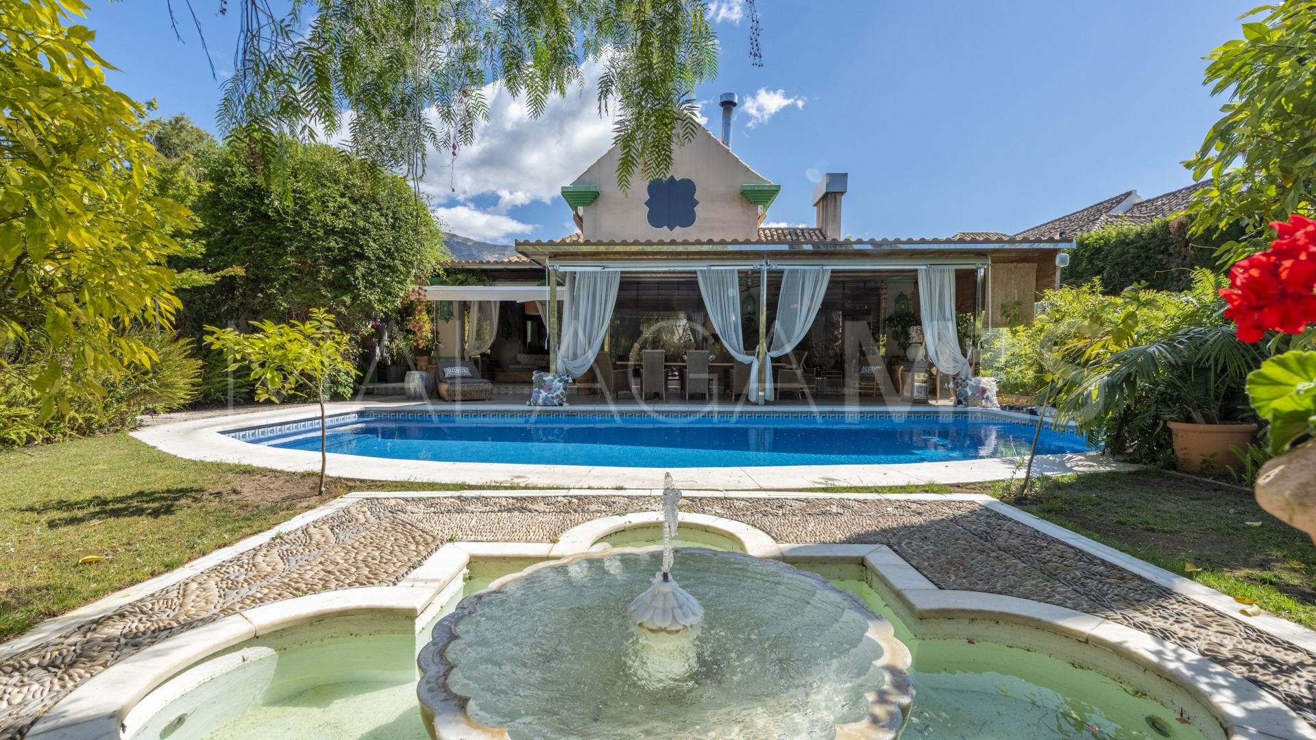 Villa for sale in Marbella Goldene Meile