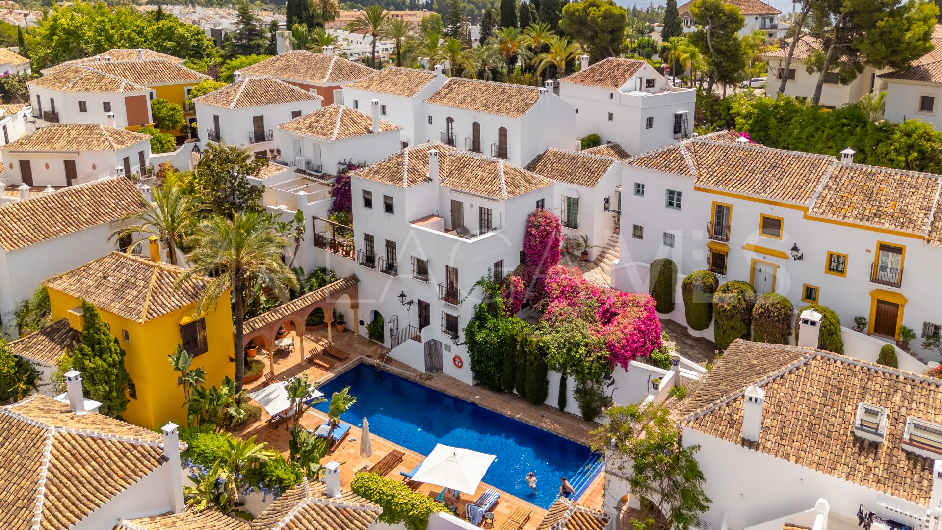 For sale 3 bedrooms semi detached house in Lomas Pueblo