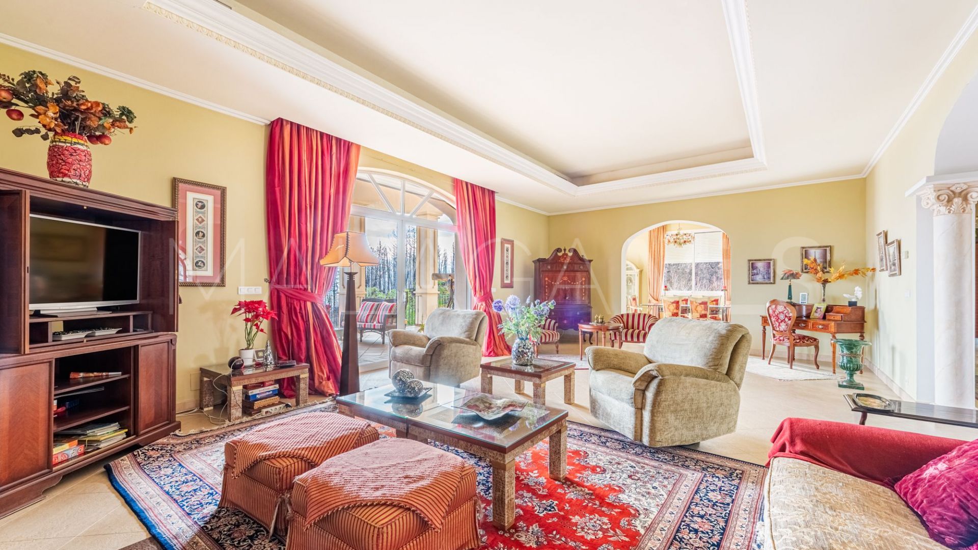 Se vende villa de 7 bedrooms in Altos de Estepona