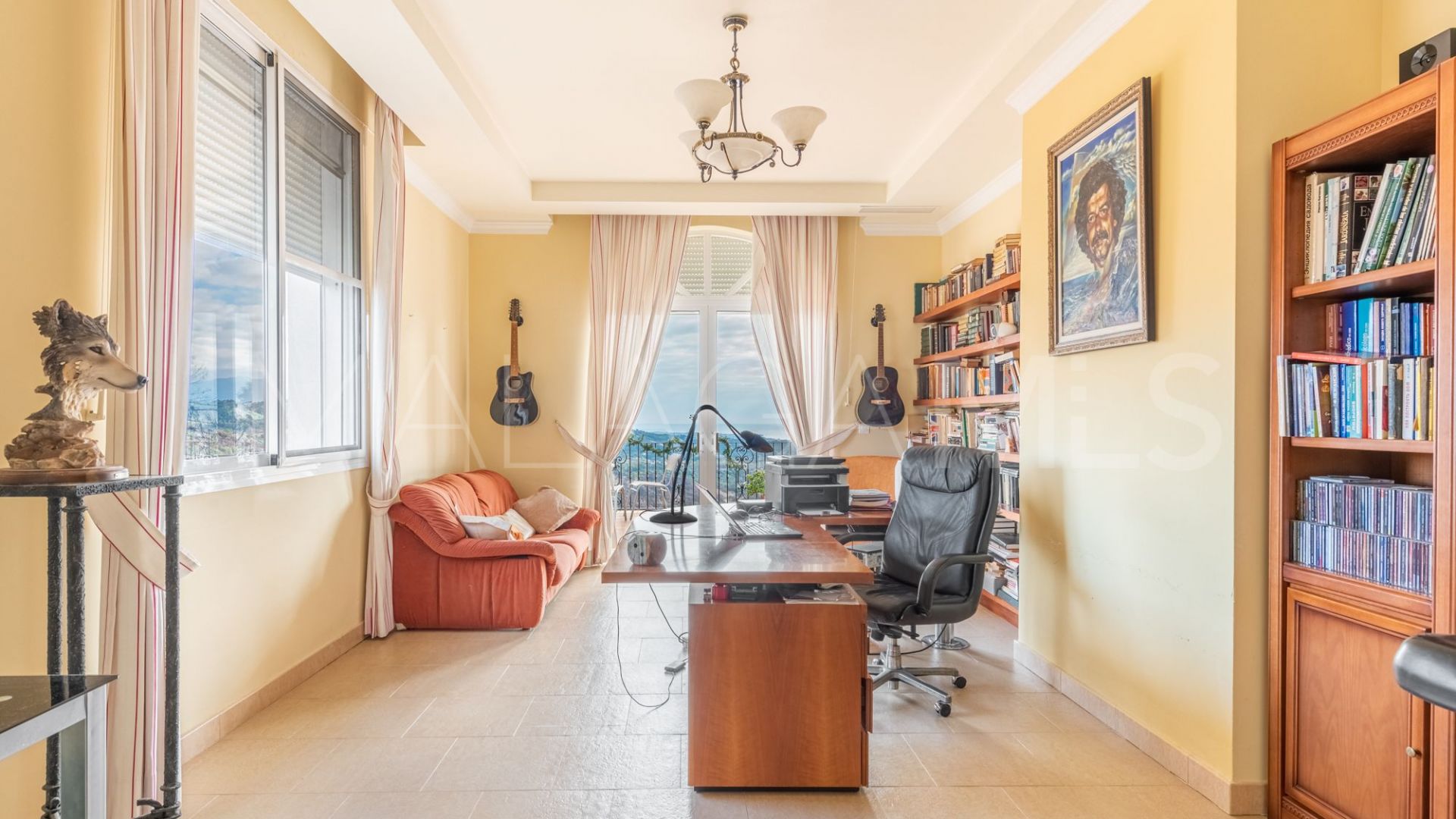 Se vende villa de 7 bedrooms in Altos de Estepona