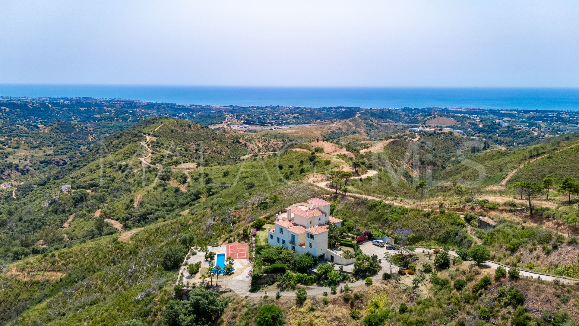 Se vende villa de 7 bedrooms in Altos de Estepona