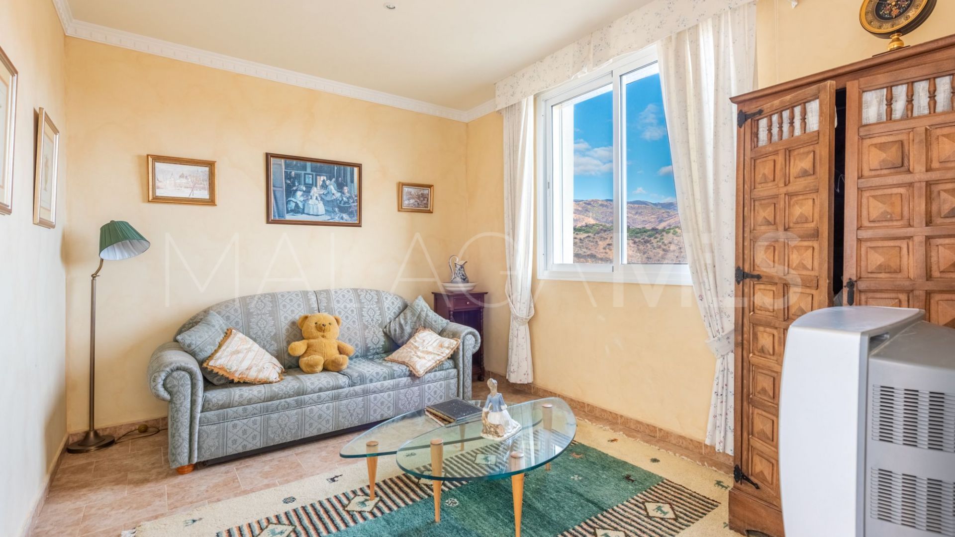 Se vende villa de 7 bedrooms in Altos de Estepona