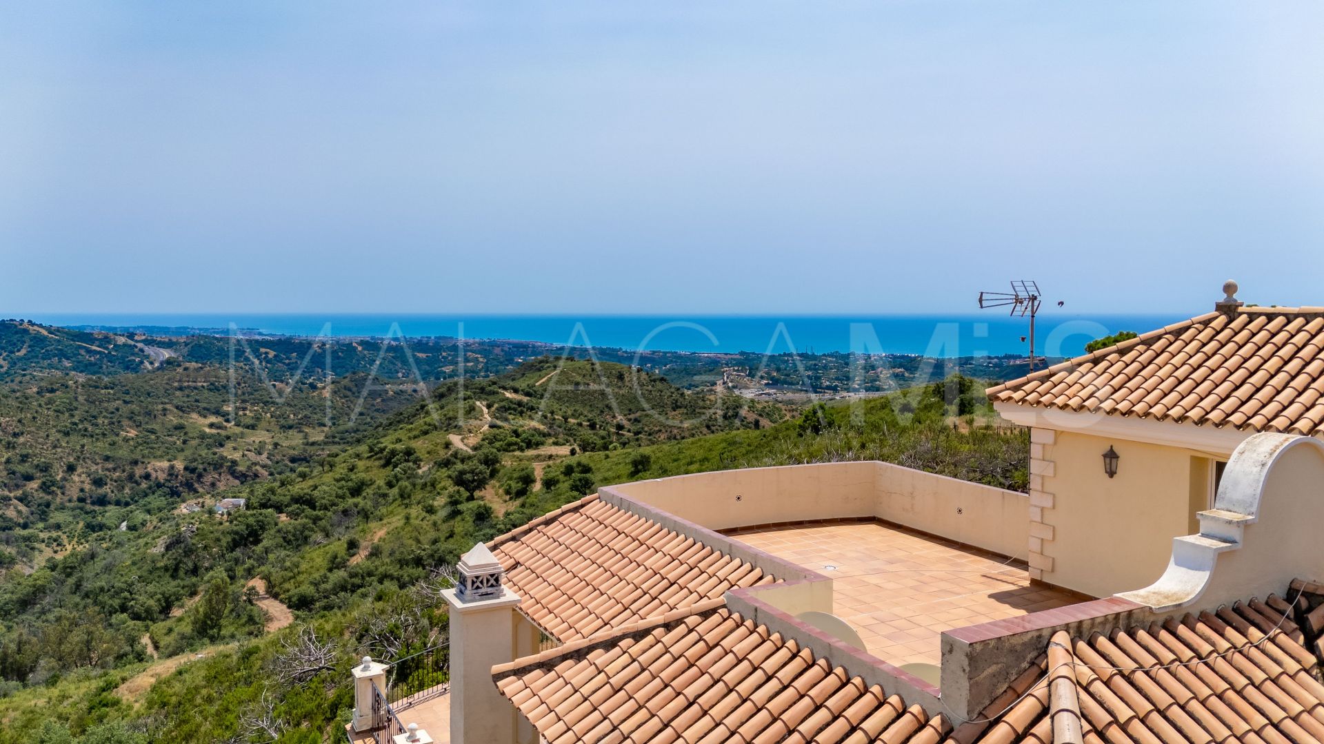 Se vende villa de 7 bedrooms in Altos de Estepona
