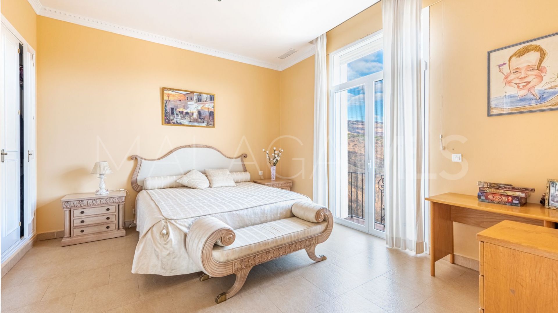 Se vende villa de 7 bedrooms in Altos de Estepona