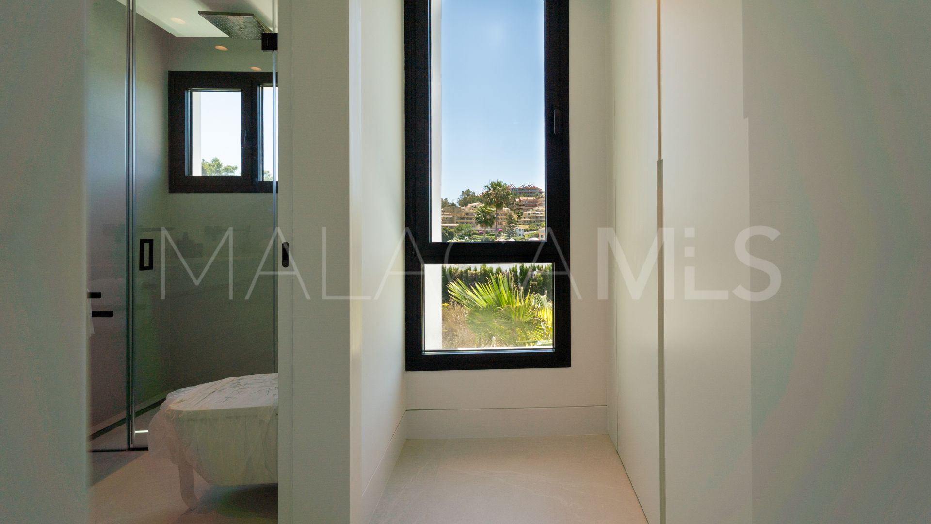 Villa for sale in Haza del Conde