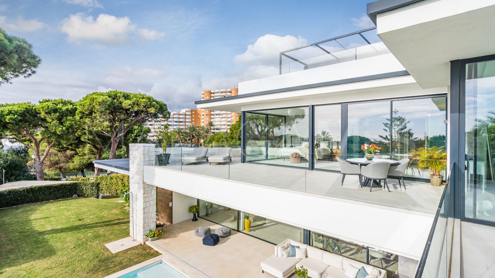 6 bedrooms villa in Marbesa for sale