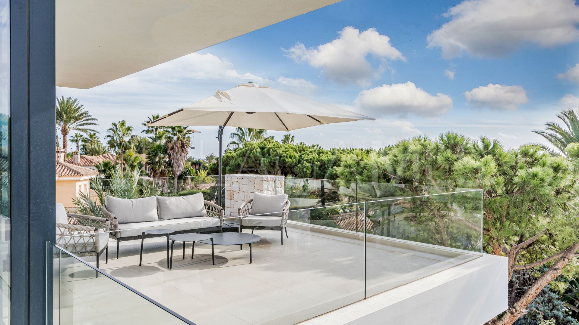 6 bedrooms villa in Marbesa for sale