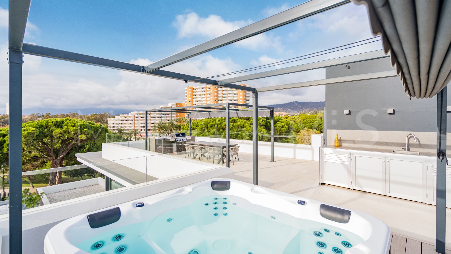 6 bedrooms villa in Marbesa for sale