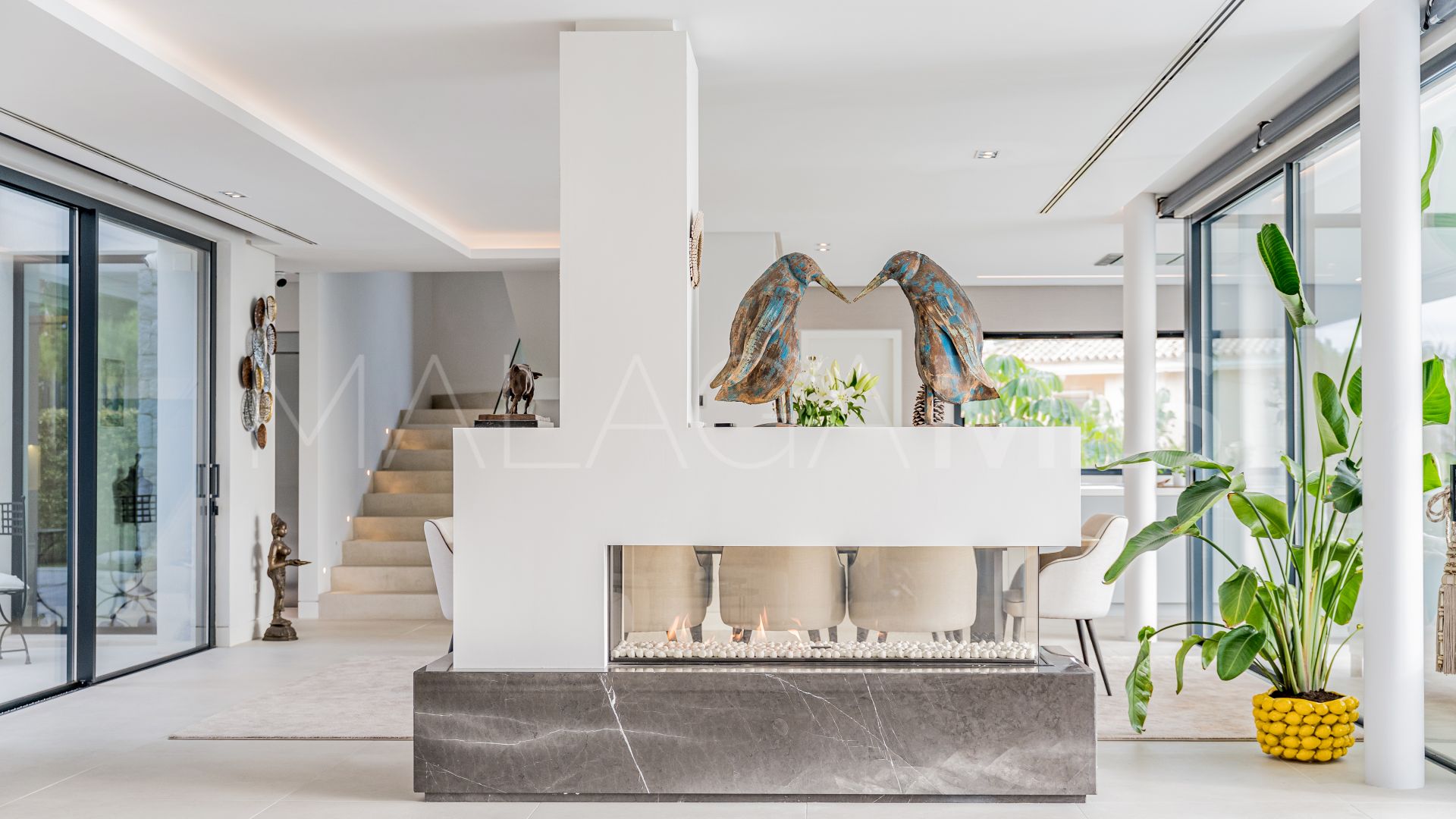 6 bedrooms villa in Marbesa for sale