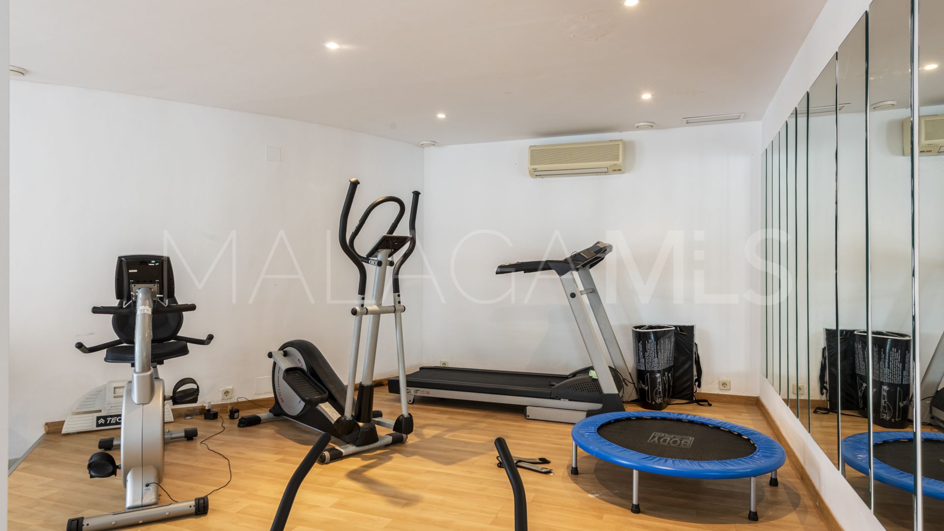 For sale villa with 4 bedrooms in La Quinta