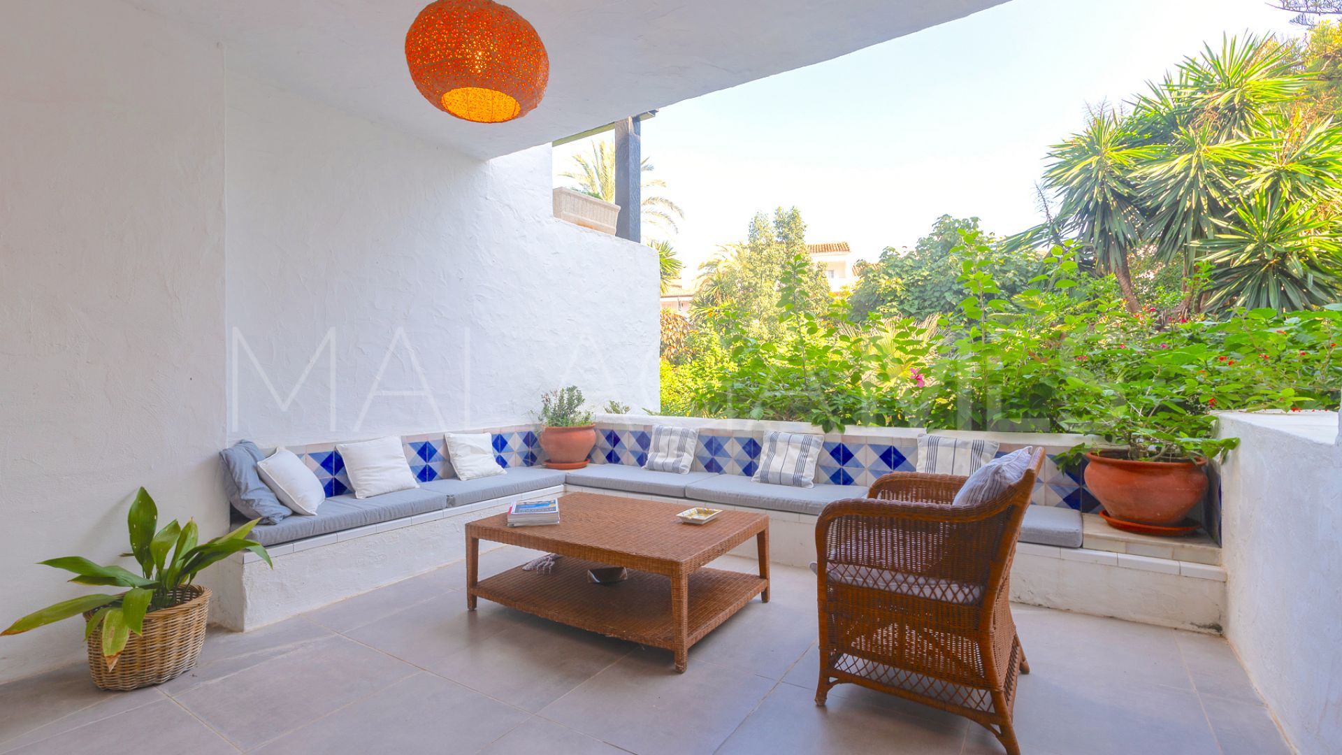 Buy apartamento planta baja de 2 bedrooms in Puente Romano II