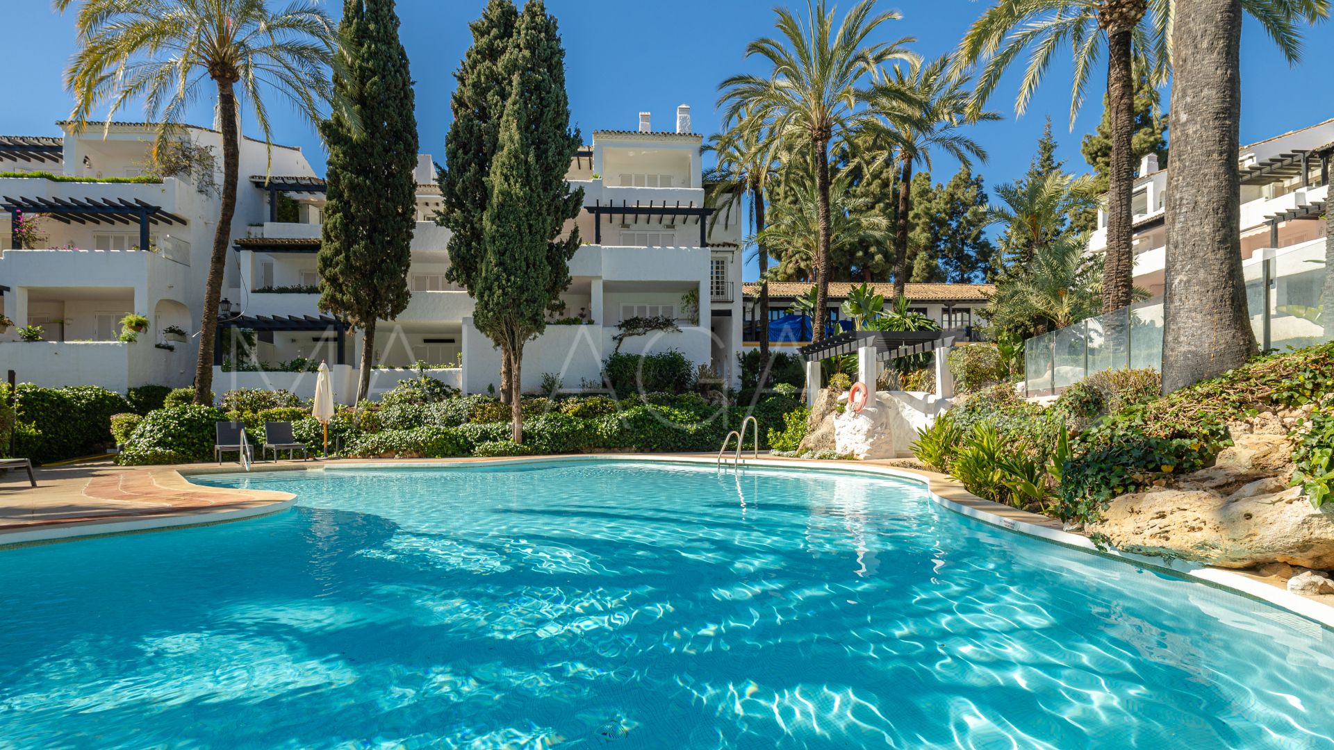 Buy apartamento planta baja de 2 bedrooms in Puente Romano II