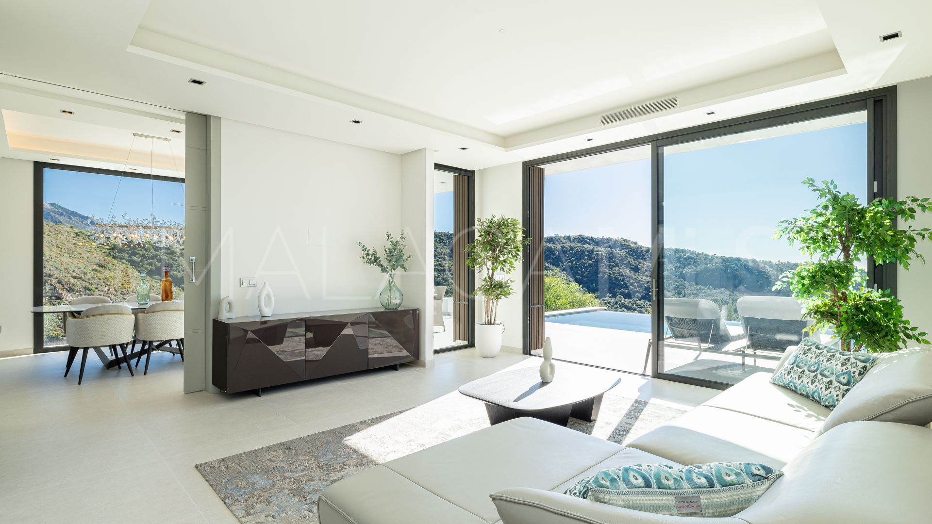 Villa for sale in Lomas de La Quinta