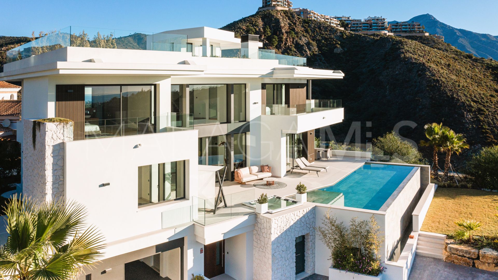 Villa for sale in Lomas de La Quinta