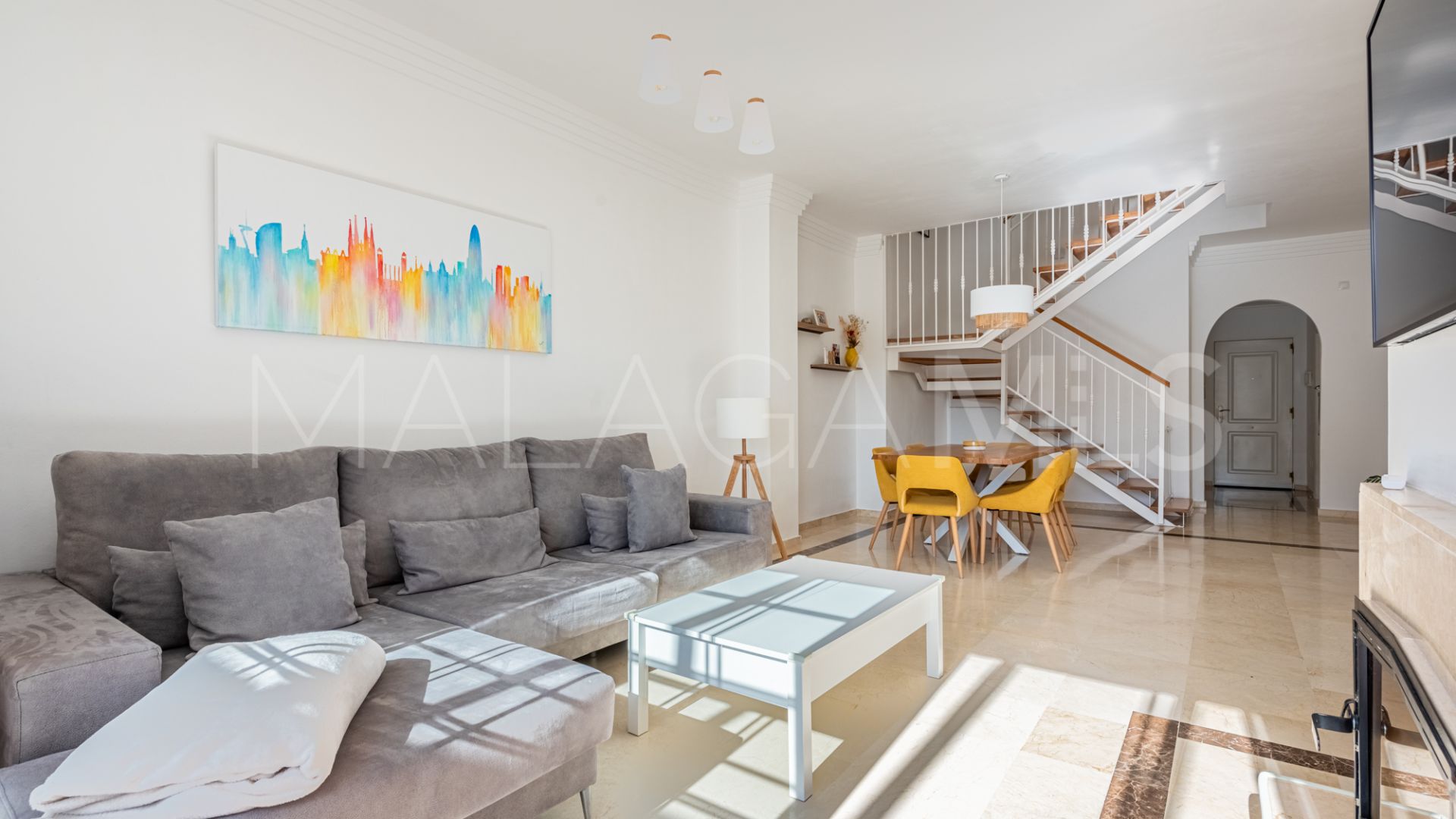 Zweistöckiges penthouse for sale in River Garden