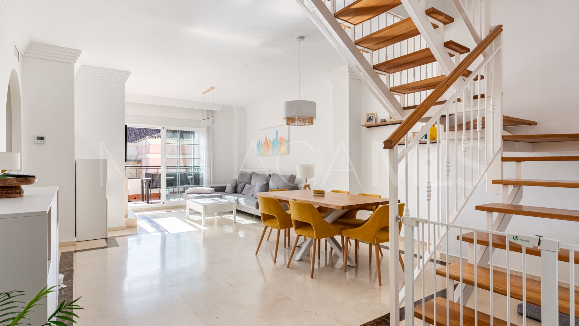 Zweistöckiges penthouse for sale in River Garden