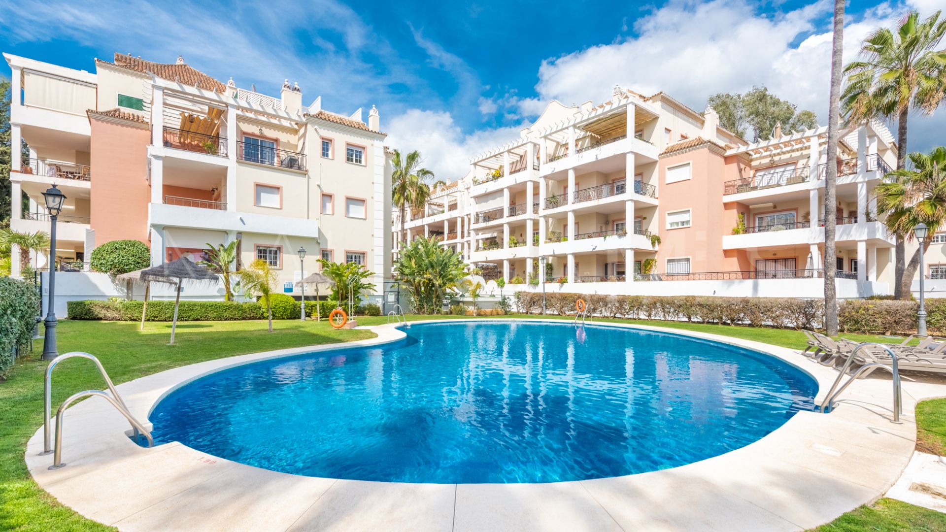 Zweistöckiges penthouse for sale in River Garden