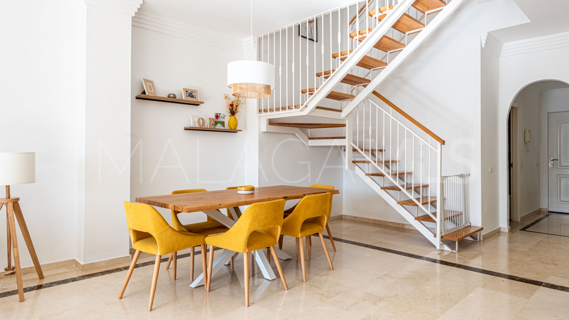 Zweistöckiges penthouse for sale in River Garden
