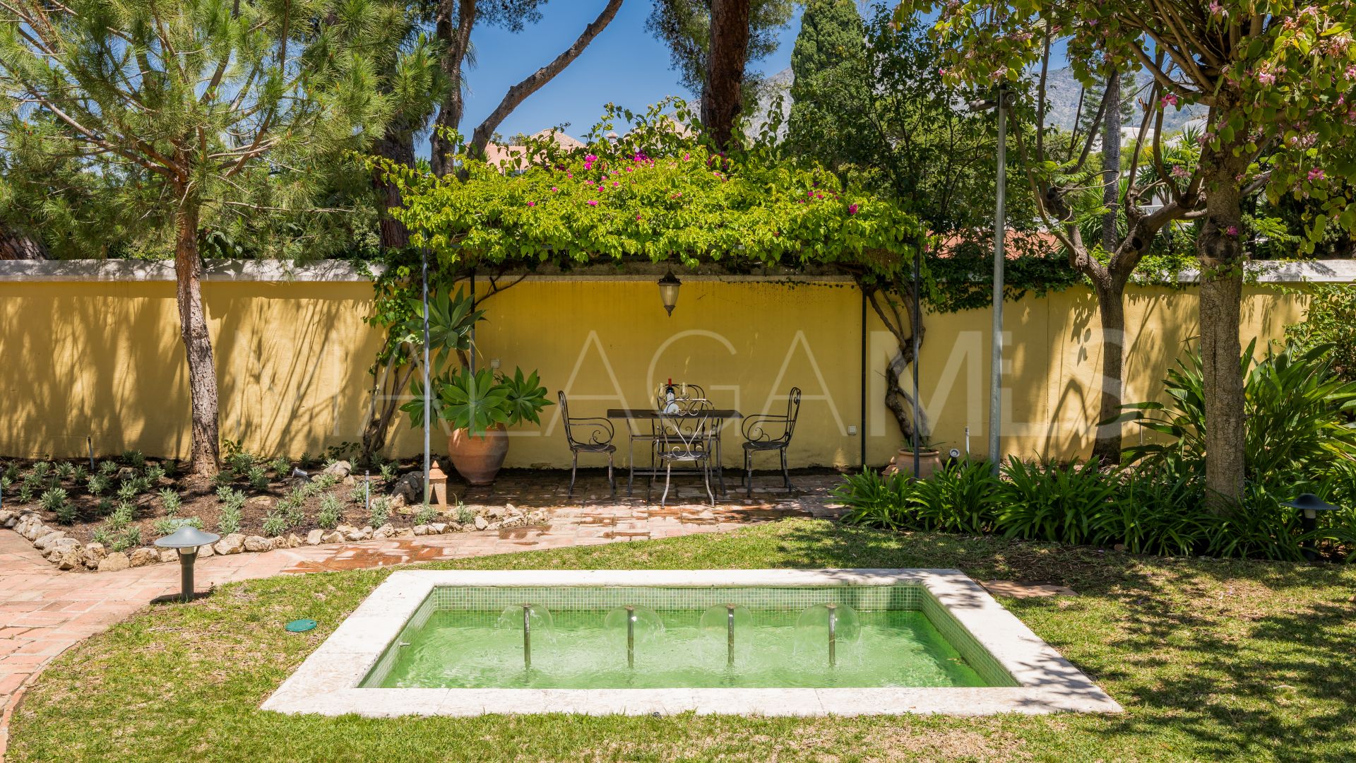 Villa for sale in Las Lomas del Marbella Club