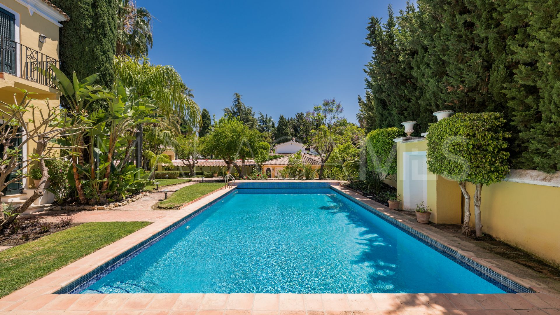 Villa for sale in Las Lomas del Marbella Club