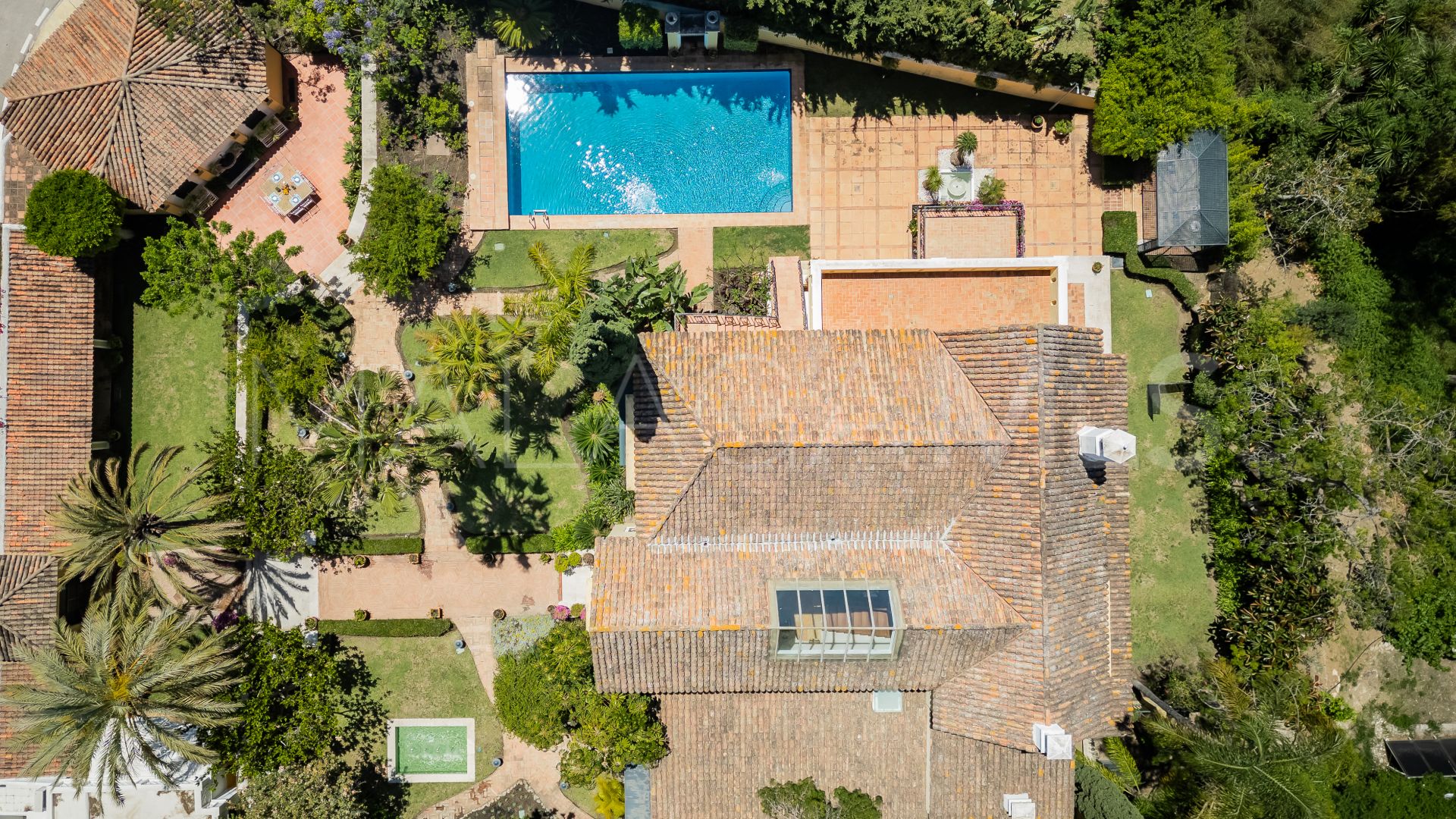 Villa for sale in Las Lomas del Marbella Club