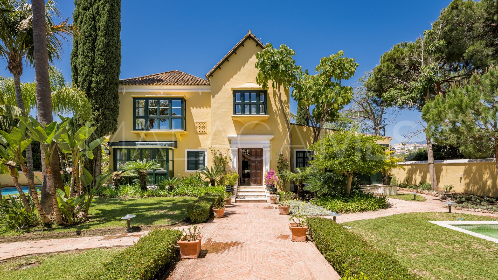 Villa for sale in Las Lomas del Marbella Club