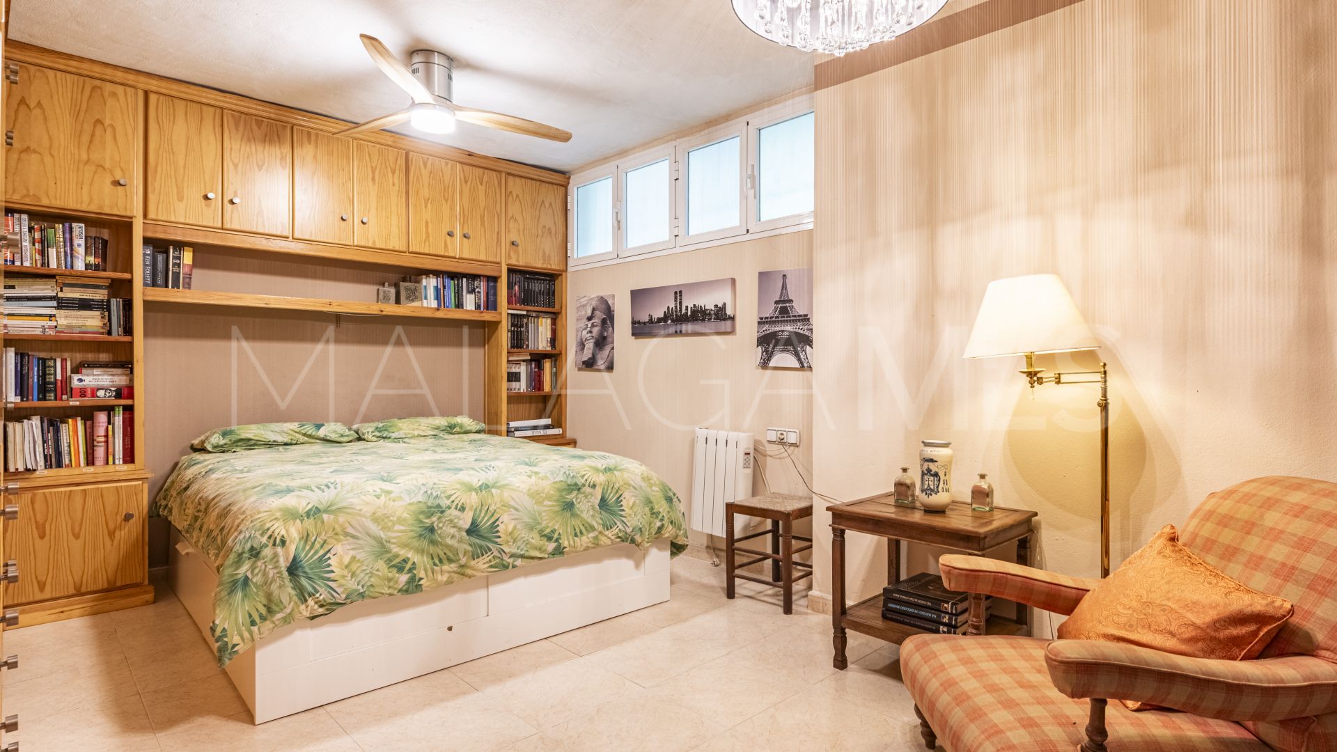 Buy villa pareada in Nueva Andalucia