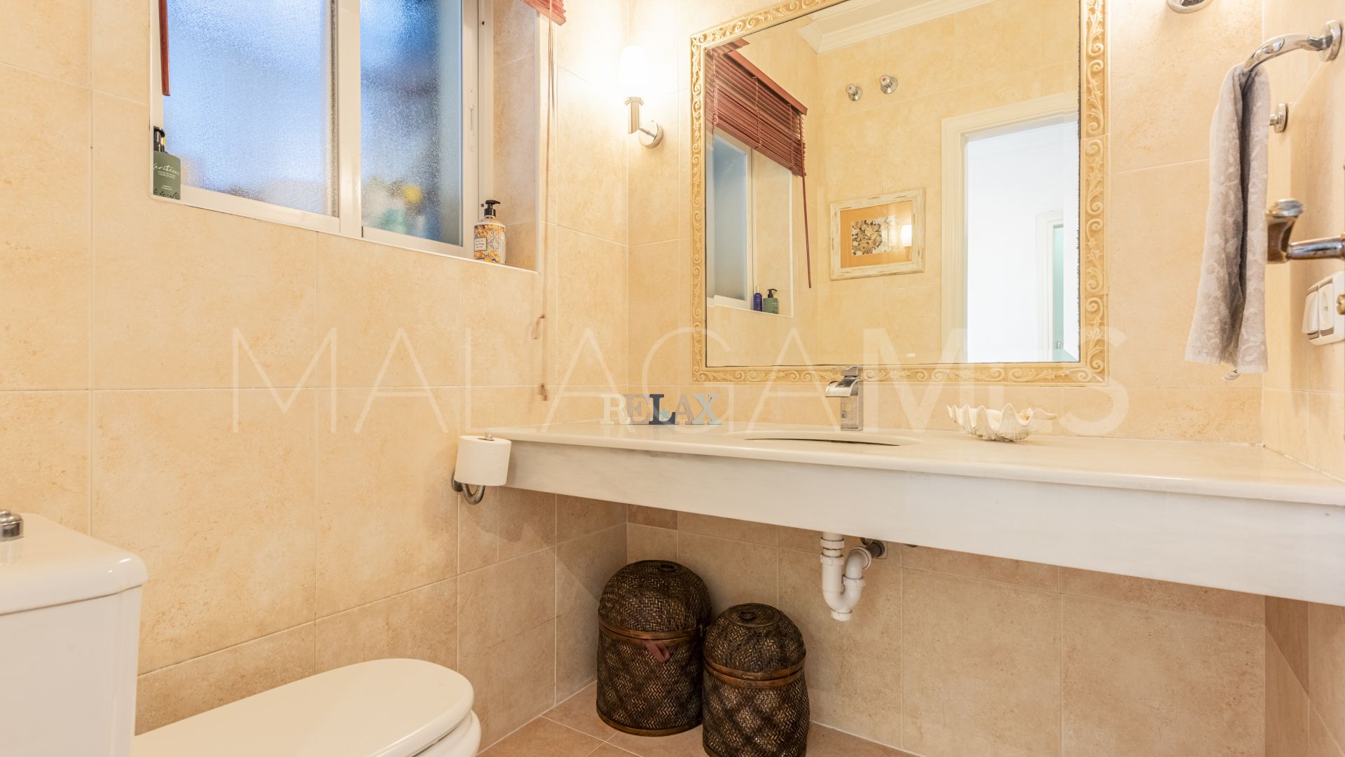 Buy villa pareada in Nueva Andalucia