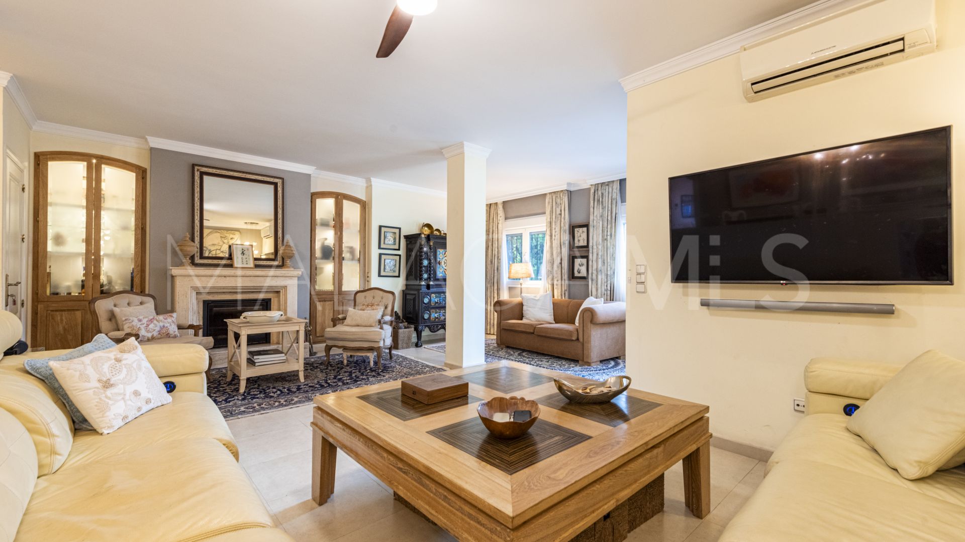 Buy villa pareada in Nueva Andalucia