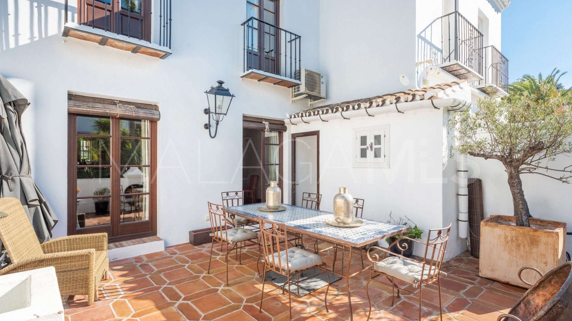 For sale town house in Lomas Pueblo