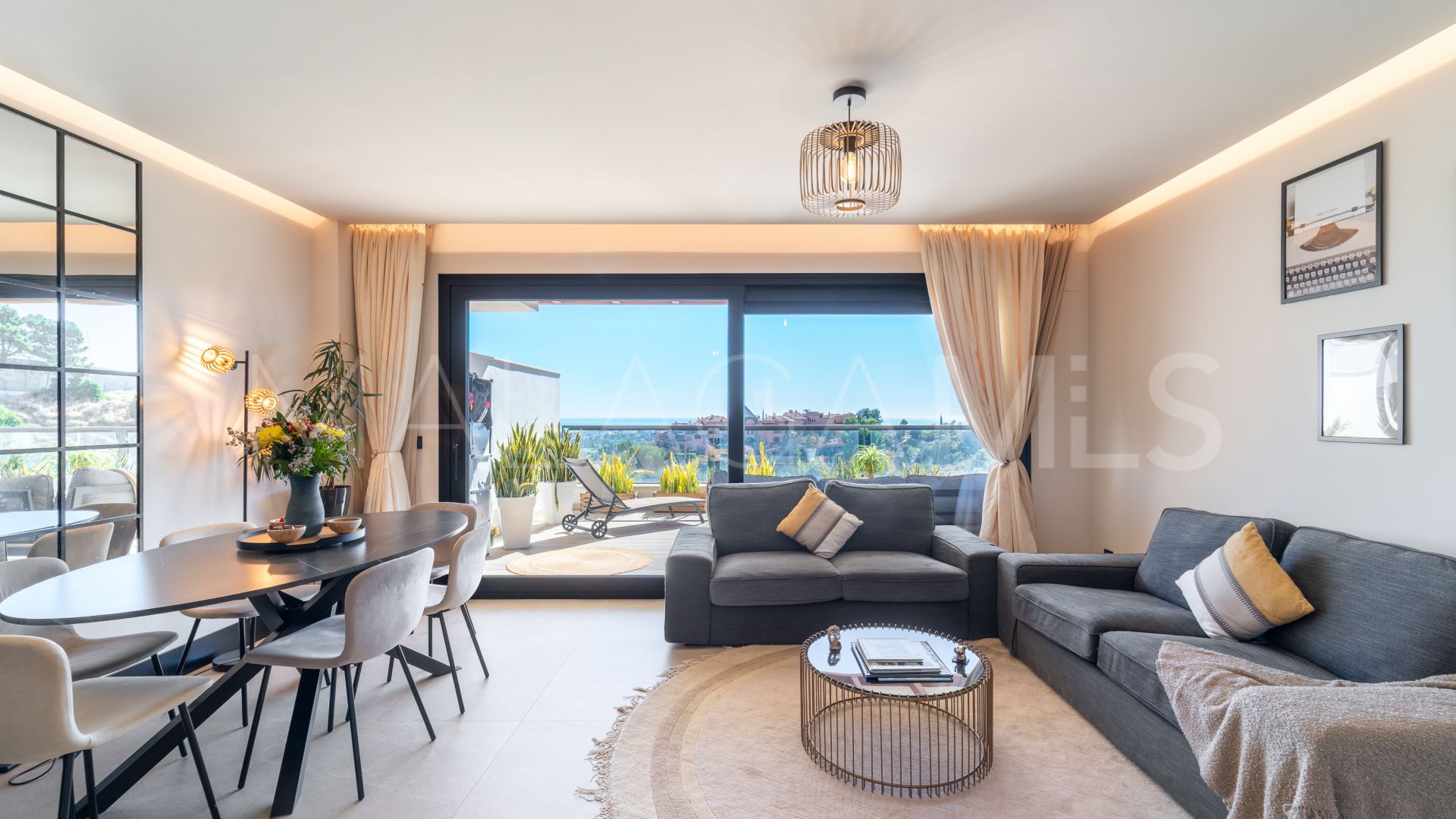 Lägenhet for sale in Marbella Lake