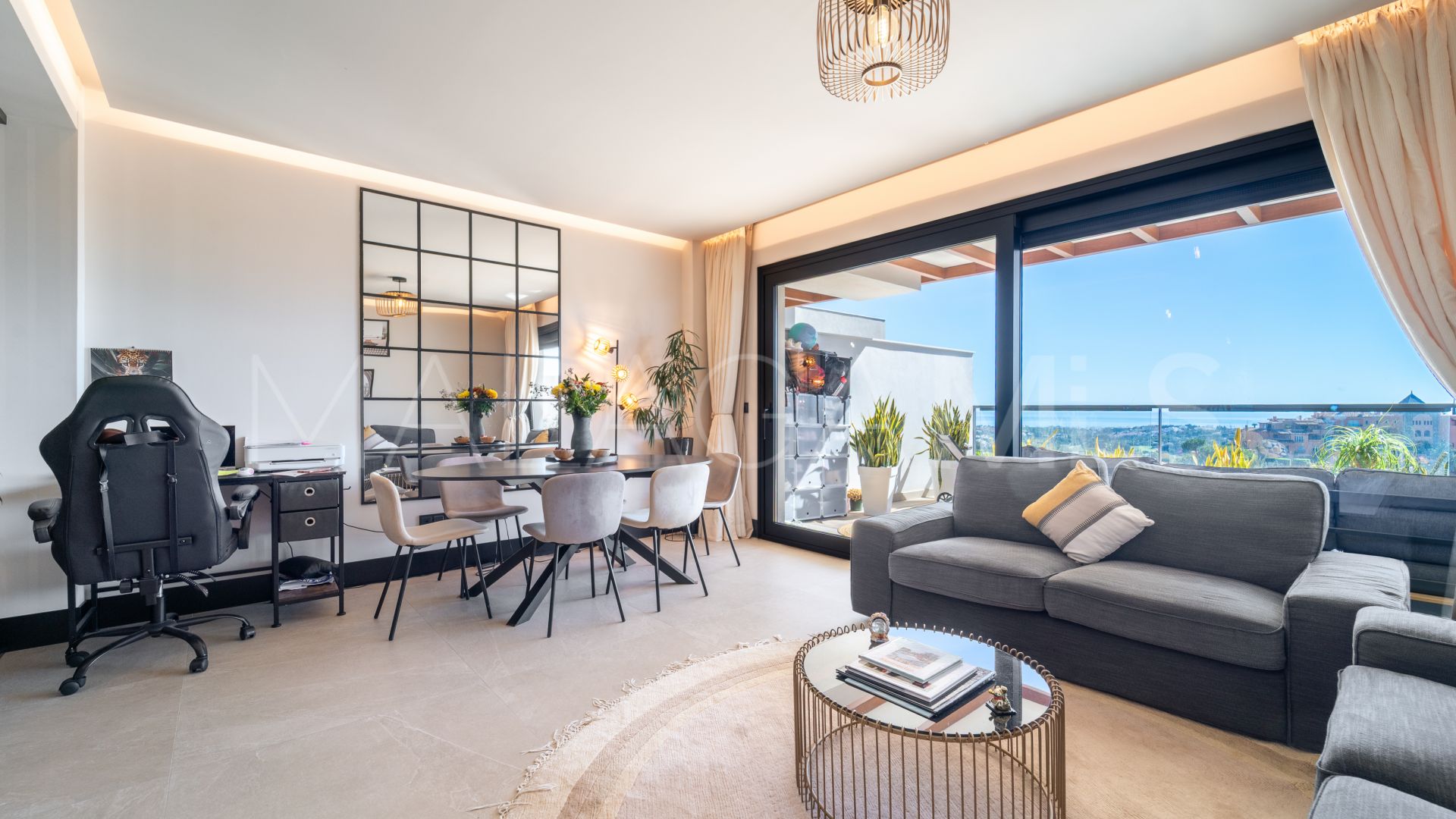 Lägenhet for sale in Marbella Lake