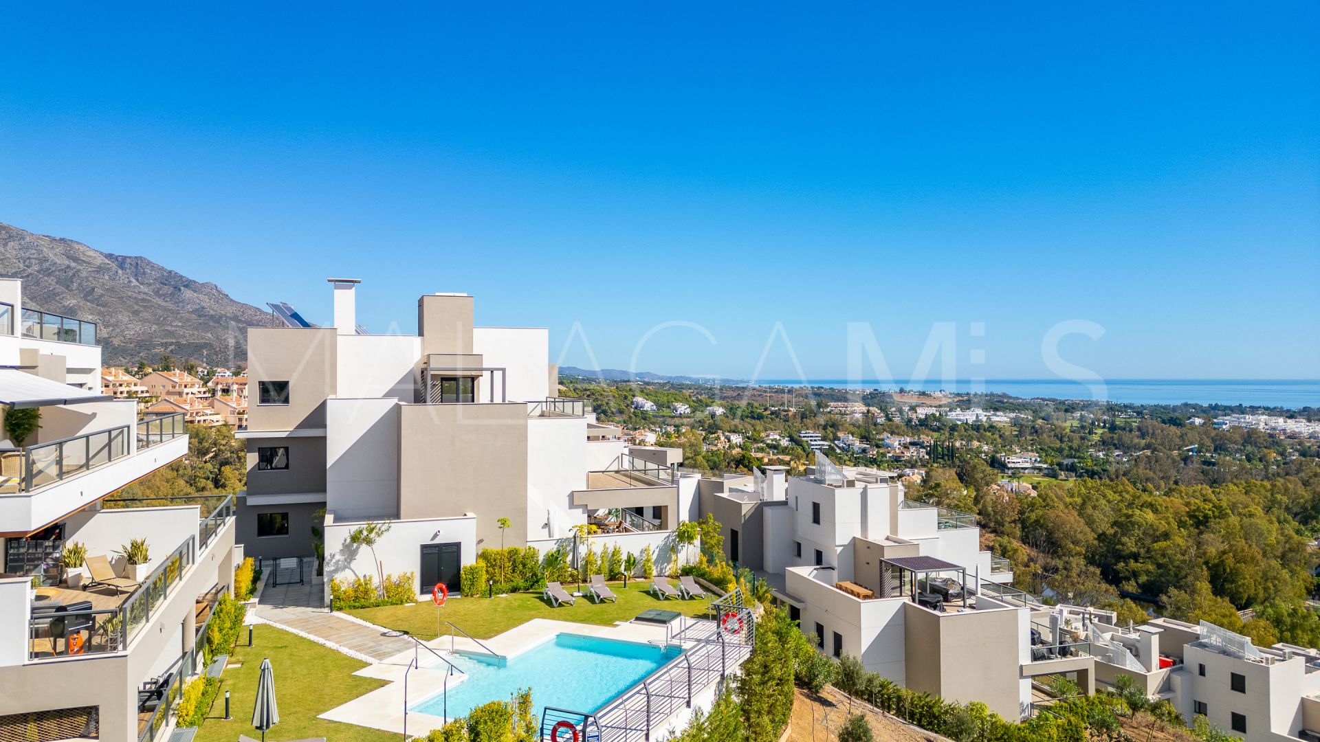 Lägenhet for sale in Marbella Lake